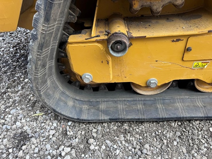 2020-caterpillar-249d3-image-20