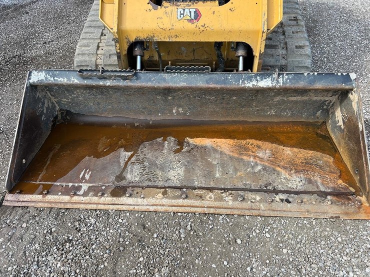 2022-caterpillar-279d3-image-10