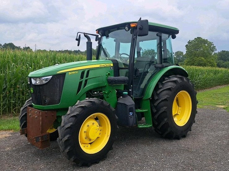 2019-john-deere-5090e-image-40