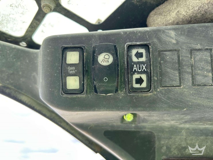 deere-325g-image-11