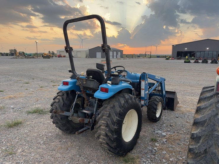 new-holland-7308-image-7