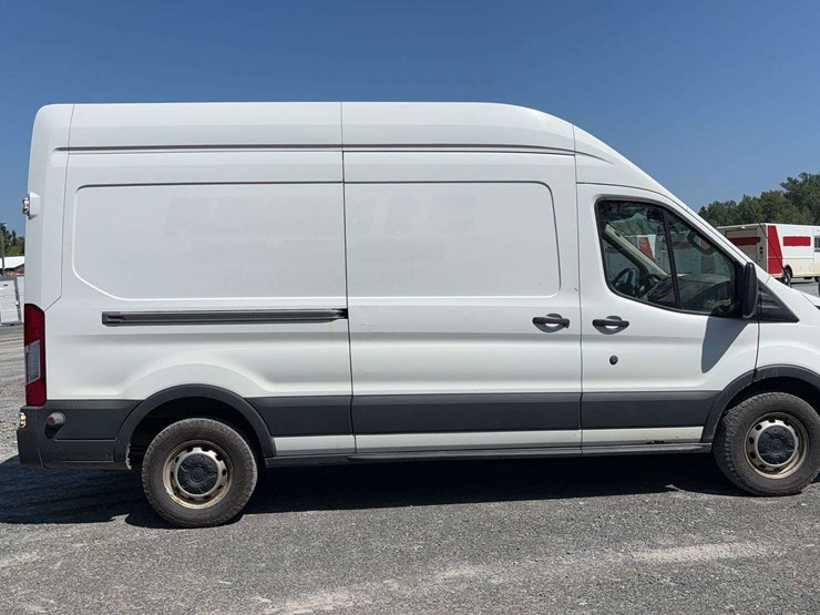 2017-ford-transit-image-6