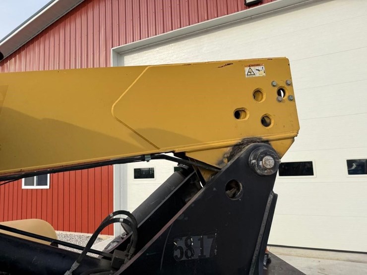 caterpillar-tl642-image-34