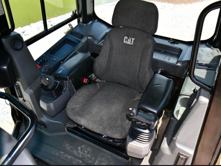 2018-caterpillar-d5k2-lgp-image-8