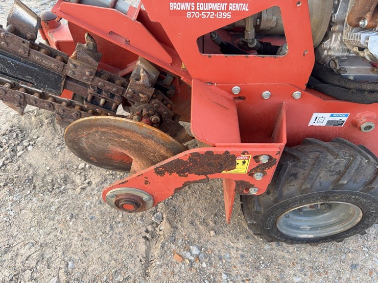 ditch-witch-c12-image-8