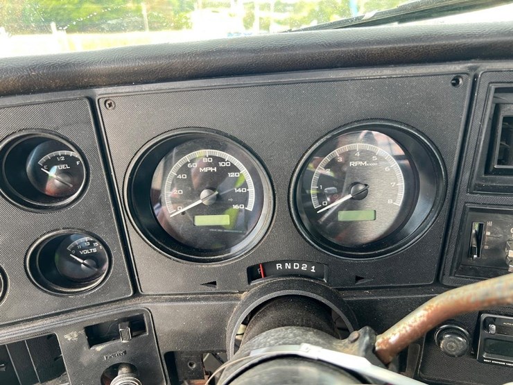 chevrolet-c30-image-25