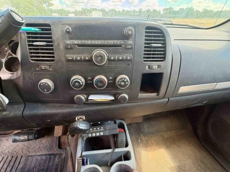 2008-chevrolet-3500hd-image-11