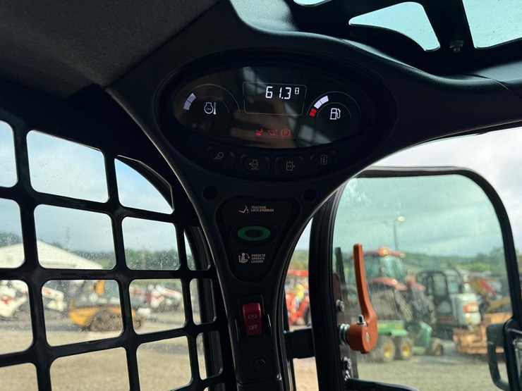 2025-bobcat-s590-image-21