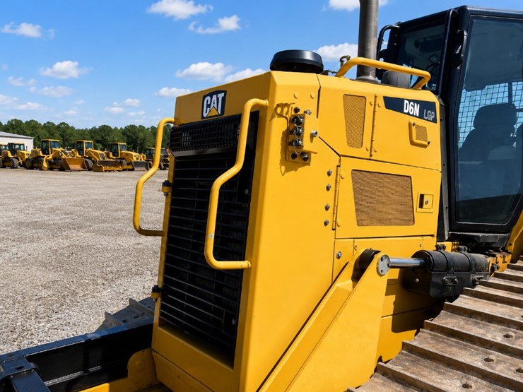 2019-caterpillar-d6n-lgp-image-4