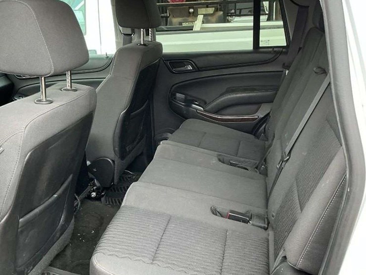 2015-chevrolet-tahoe-image-10