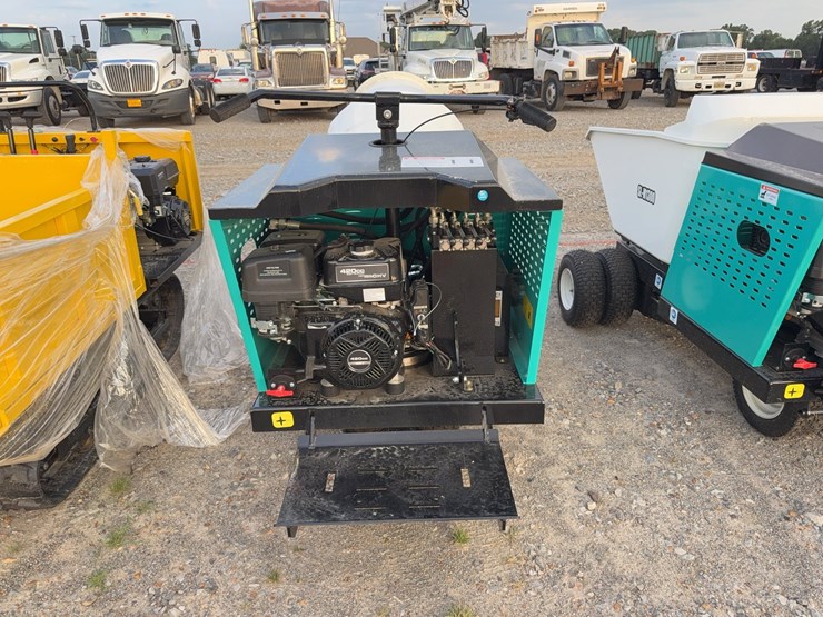 #43504-•-sdlool-mt800-wheeled-mini-mixer-truck-ltlsjbg800j260439-inv#43504-image-4