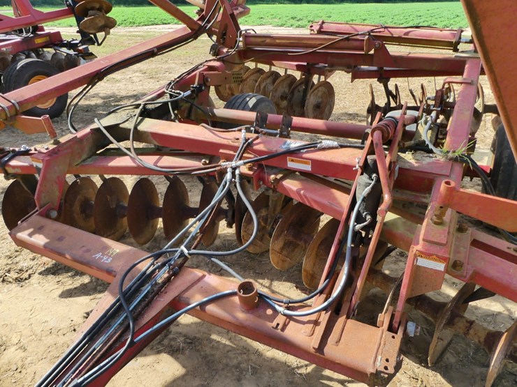 case-ih-3950-image-11