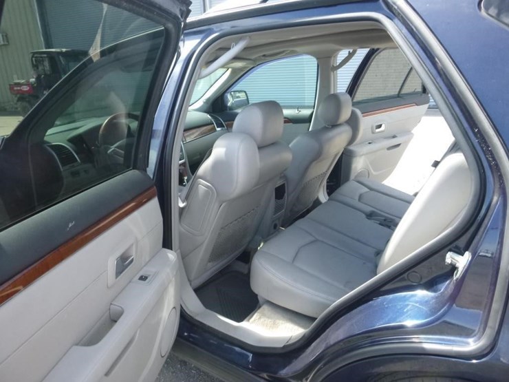 2007-cadillac-srx-image-7