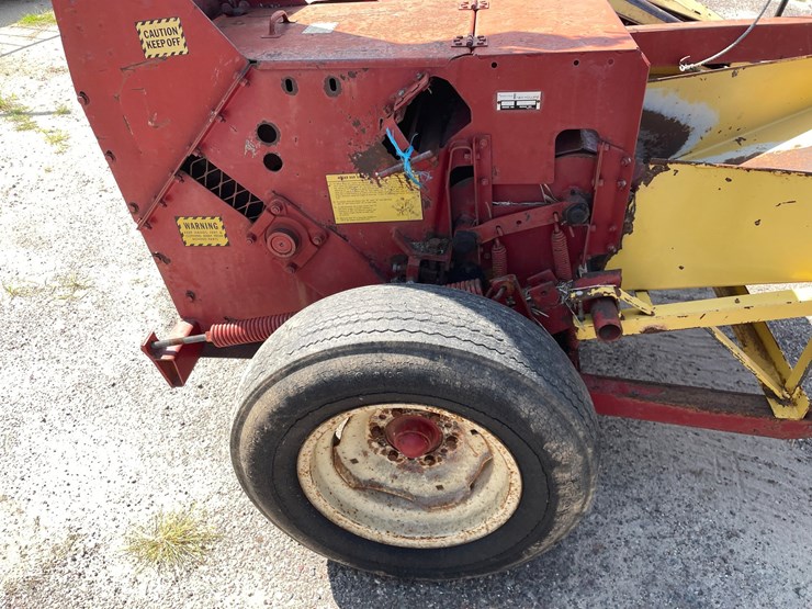 new-holland-s717-image-4