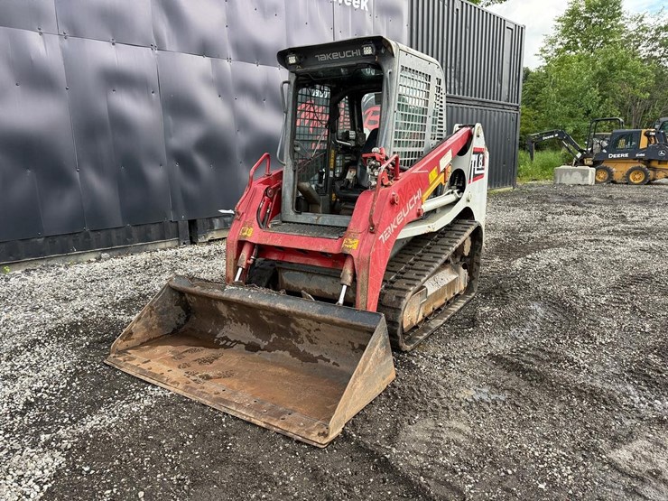 2019-takeuchi-tl8-image-8