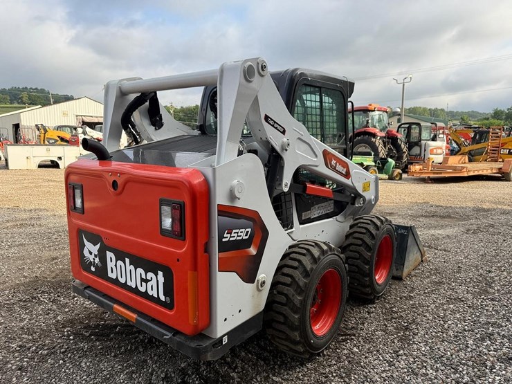 2025-bobcat-s590-image-4