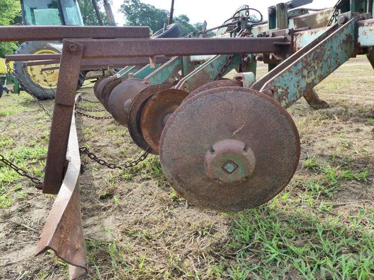 kmc-6-row-ripper-bedder-image-14