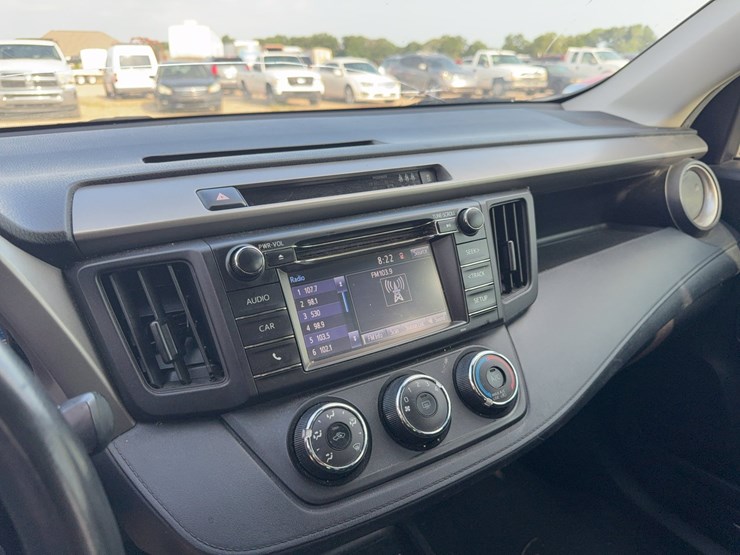 2018-toyota-rav4-image-27