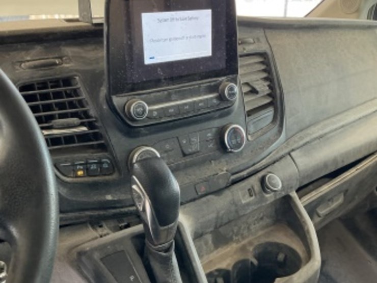 2020-ford-transit-image-24