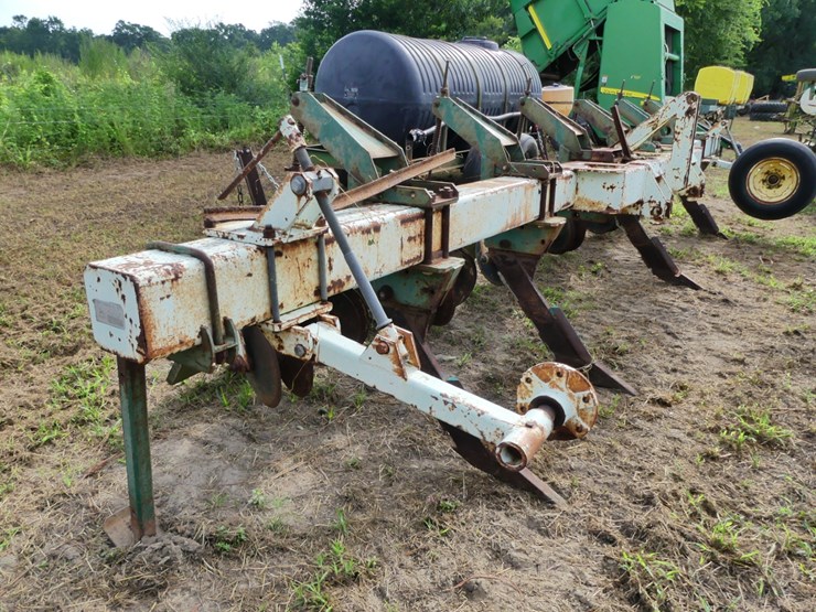 kmc-6-row-ripper-stripper-bedder-image-2