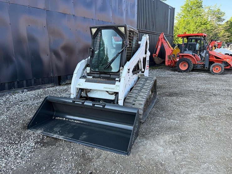 2011-bobcat-t190-image-8