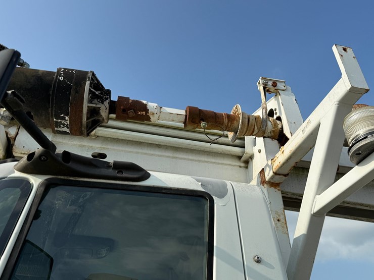 2007-international-durastar-4300-image-42