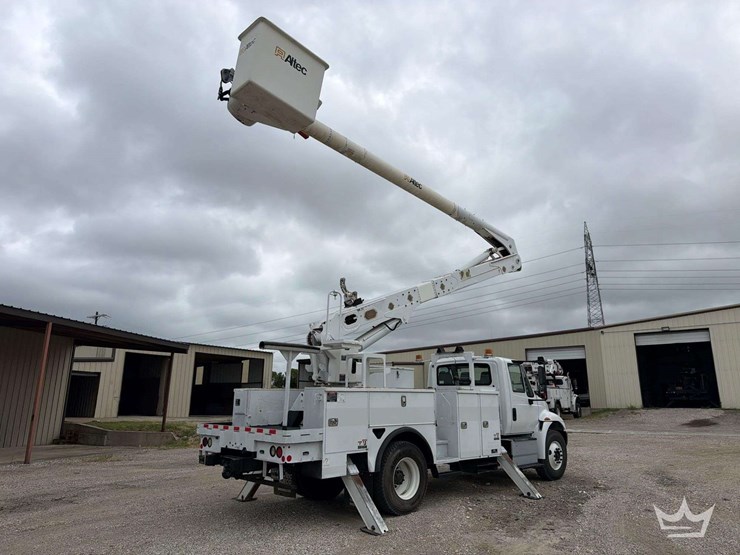 2017-international-durastar-4300-image-4