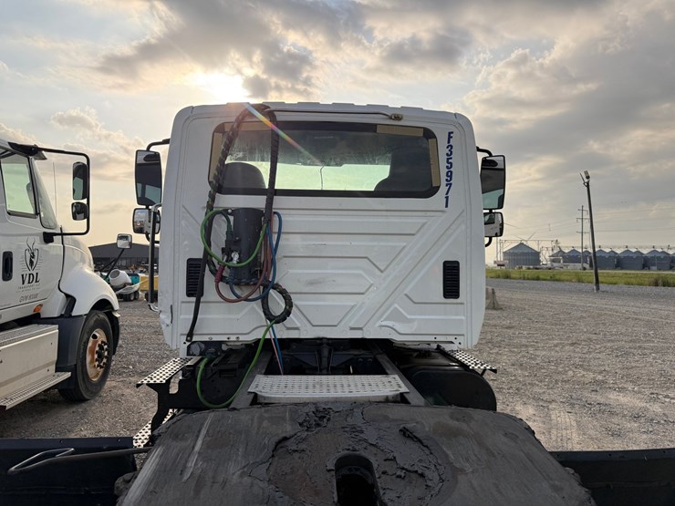 2008-international-durastar-4400-image-13