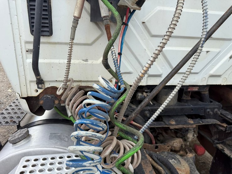 2012-international-transtar-8600-image-19