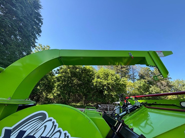 #157-•-2024-vortex-v12-31-towable-brush-chipper-image-30