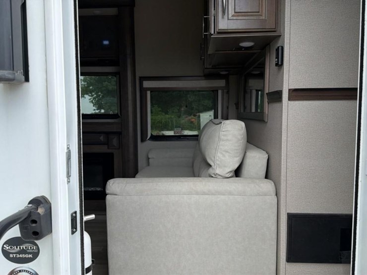 #138-•-2022-grand-design-solitude-345gk-camper-image-26