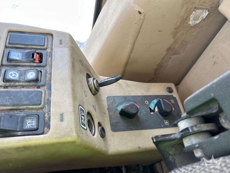 2002-caterpillar-120h-image-17