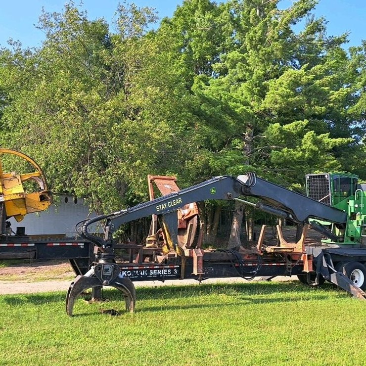2016 DEERE 437E