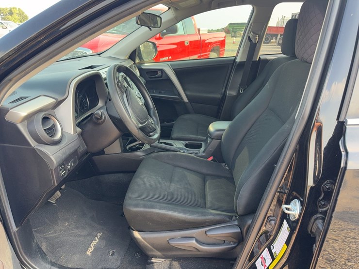 2018-toyota-rav4-image-24