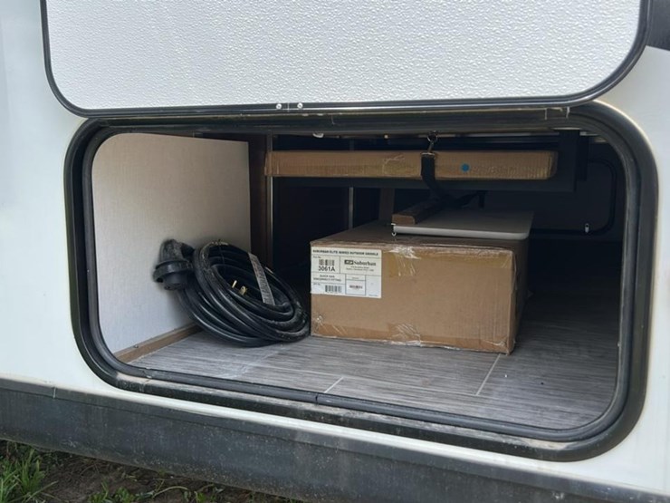 #143-•-2024-forest-river-coachmen-freedom-express-ultra-lite-246rks-camper-image-12