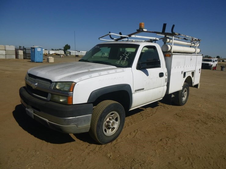 2003-chevrolet-silverado-2500hd-image-2