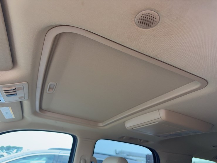 2009-chevrolet-tahoe-image-32
