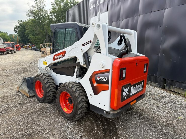2025-bobcat-s590-image-2