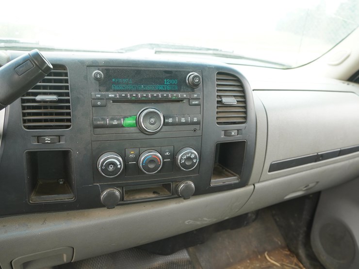 2008-chevrolet-2500-image-26