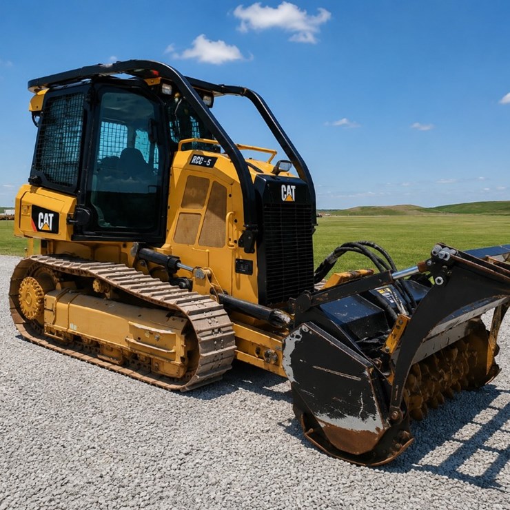 2020 CATERPILLAR D3K2 XL