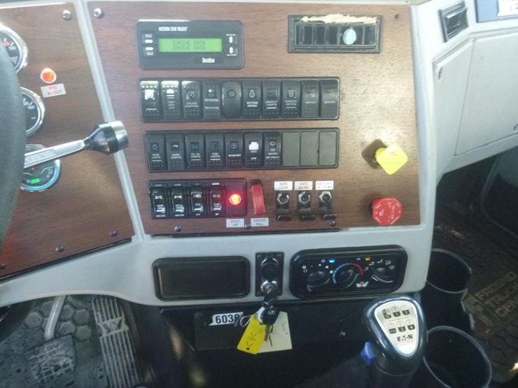 2019-western-star-4700sf-image-21
