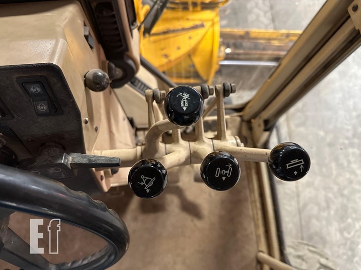 2005-caterpillar-120h-image-18