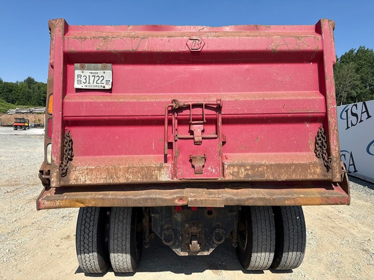 2007-sterling-l9500-image-4