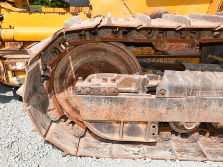 2008-deere-700j-xlt-image-6