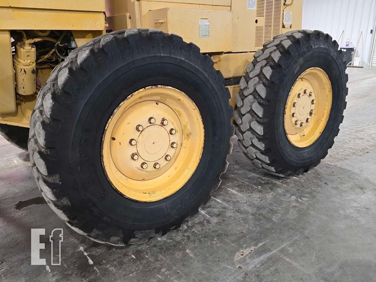 2000-caterpillar-120h-image-28