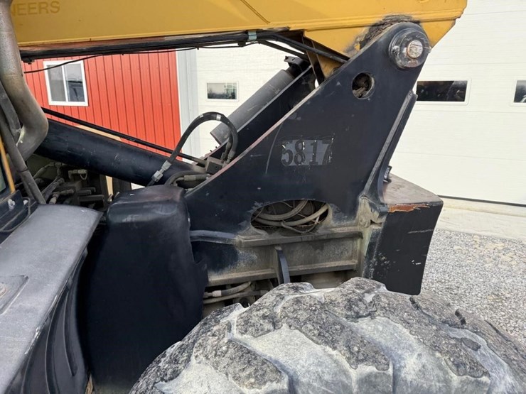caterpillar-tl642-image-35