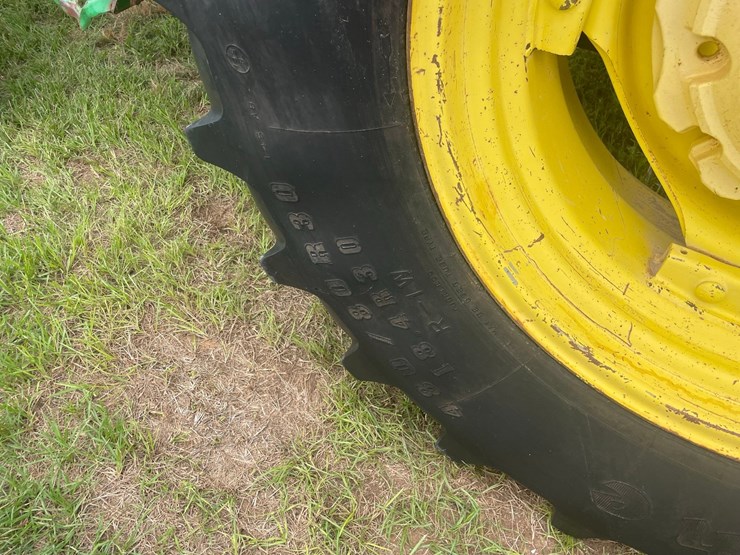 2004-john-deere-5520-image-6