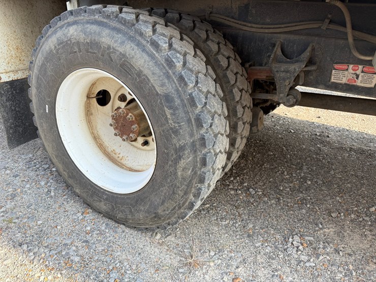 2007-international-durastar-4300-image-77