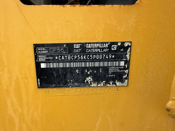 2011-caterpillar-cp56-image-27