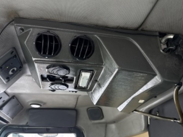 2018-mack-lr-rear-loading-trash-truck-image-38